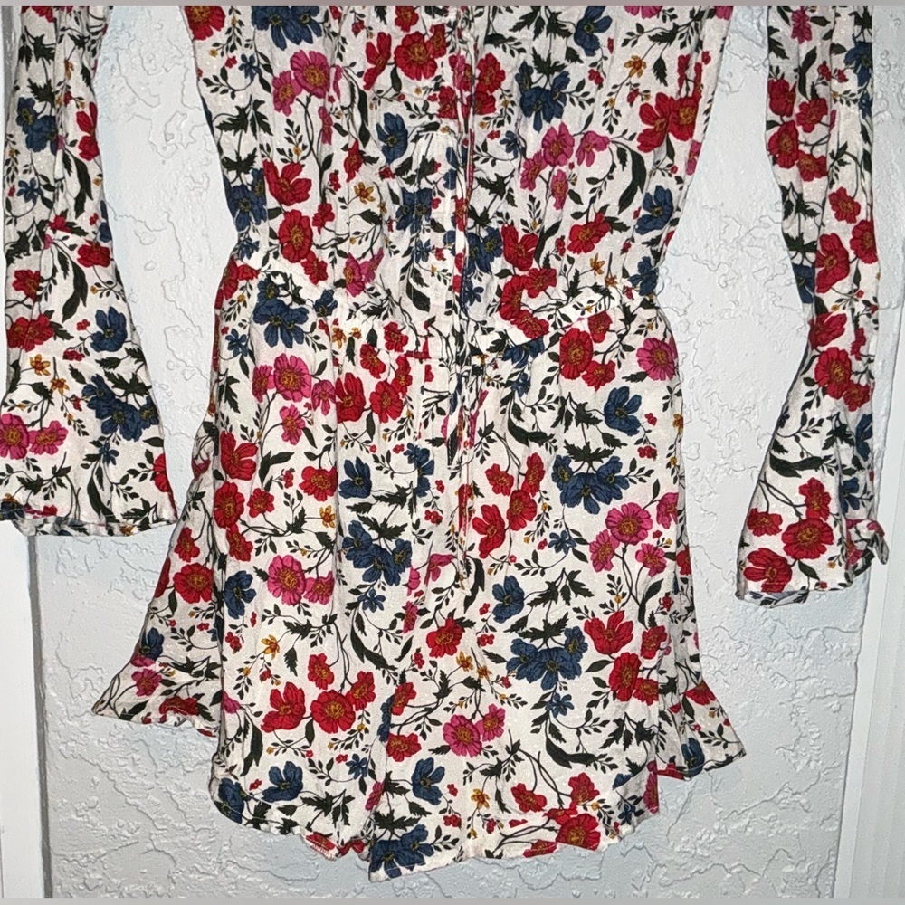 American Eagle Outfitters Floral Romper - Picture 3 of 7